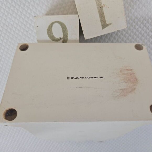 Vintage Hallmark Marys Angels Perpetual Calendar Wooden Block Desk Set - Picture 8 of 8